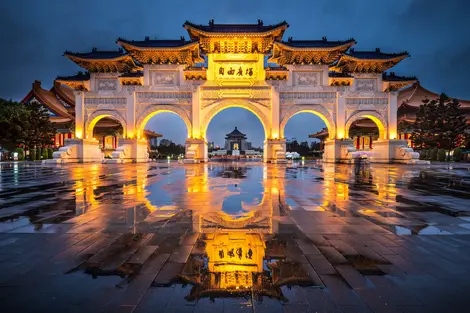 Taiwan-Dubai-Abu Dhabi: Erlebnisse im Orient und in Asien