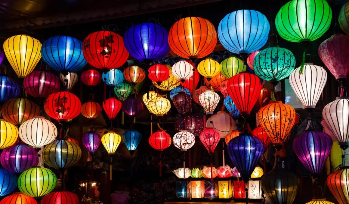 Bunte vietnamesische Lampions 