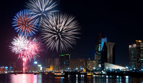 Dubai Silvester Reise - Feuerwerk über Dubai